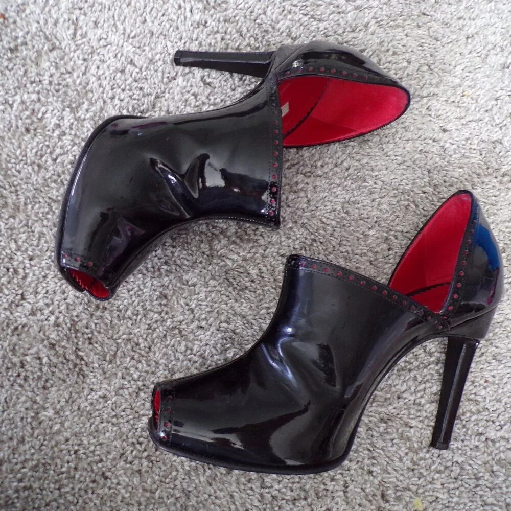 Manolo Blahnik Black Patent leather peep toe booties 38.5